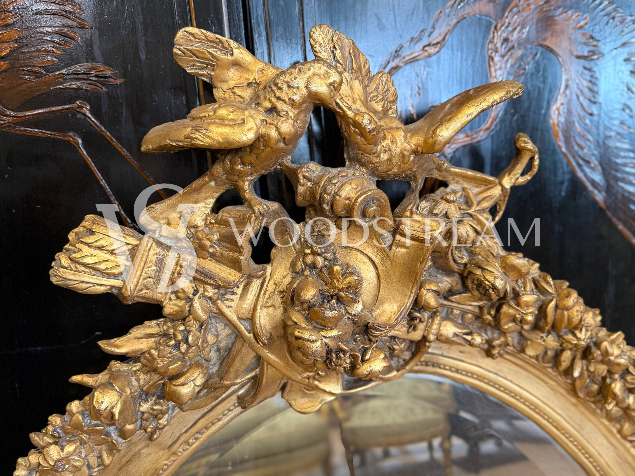 Зеркало настенное в стиле Людовика XVI