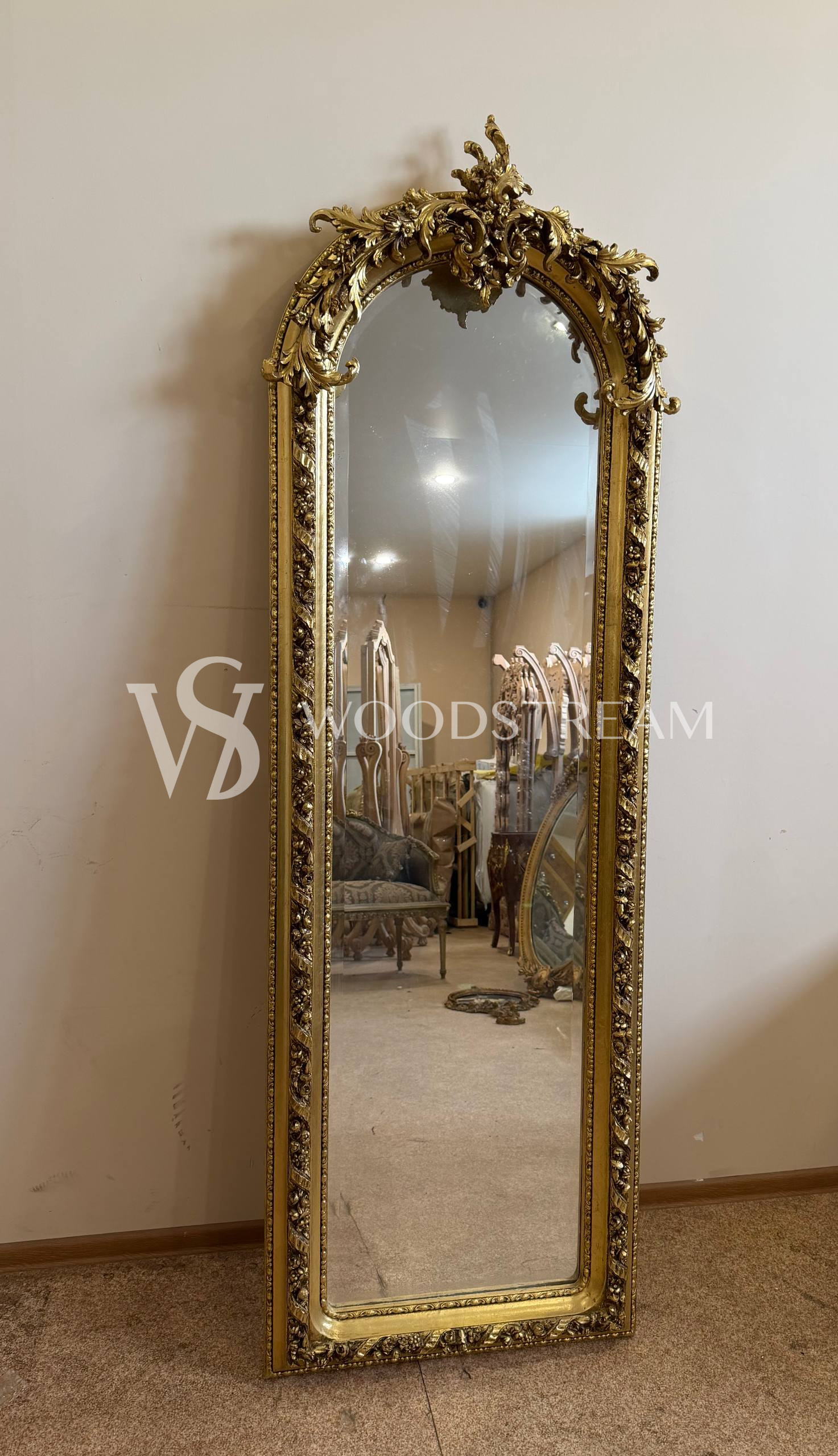 Зеркало в дворцовом стиле