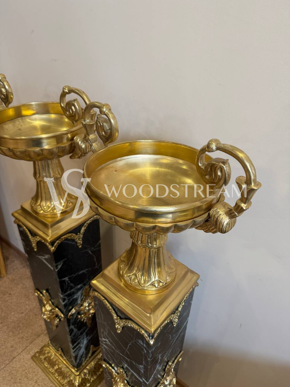 Комплект: Ваза/Чаша и Постамент/Подставка/Колонна в стиле ампир 2 штуки