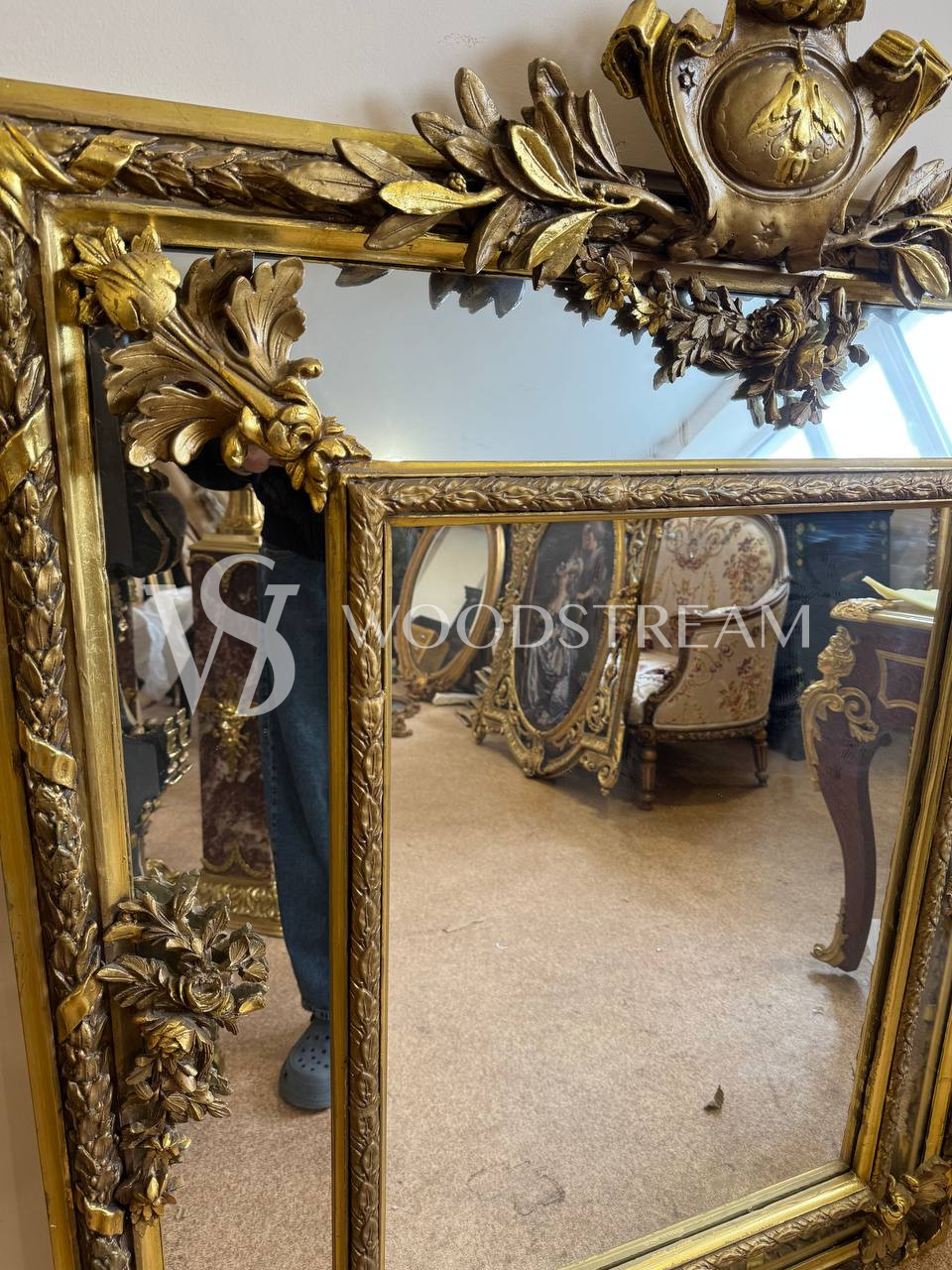 Зеркало настенное в стиле Людовика XVI
