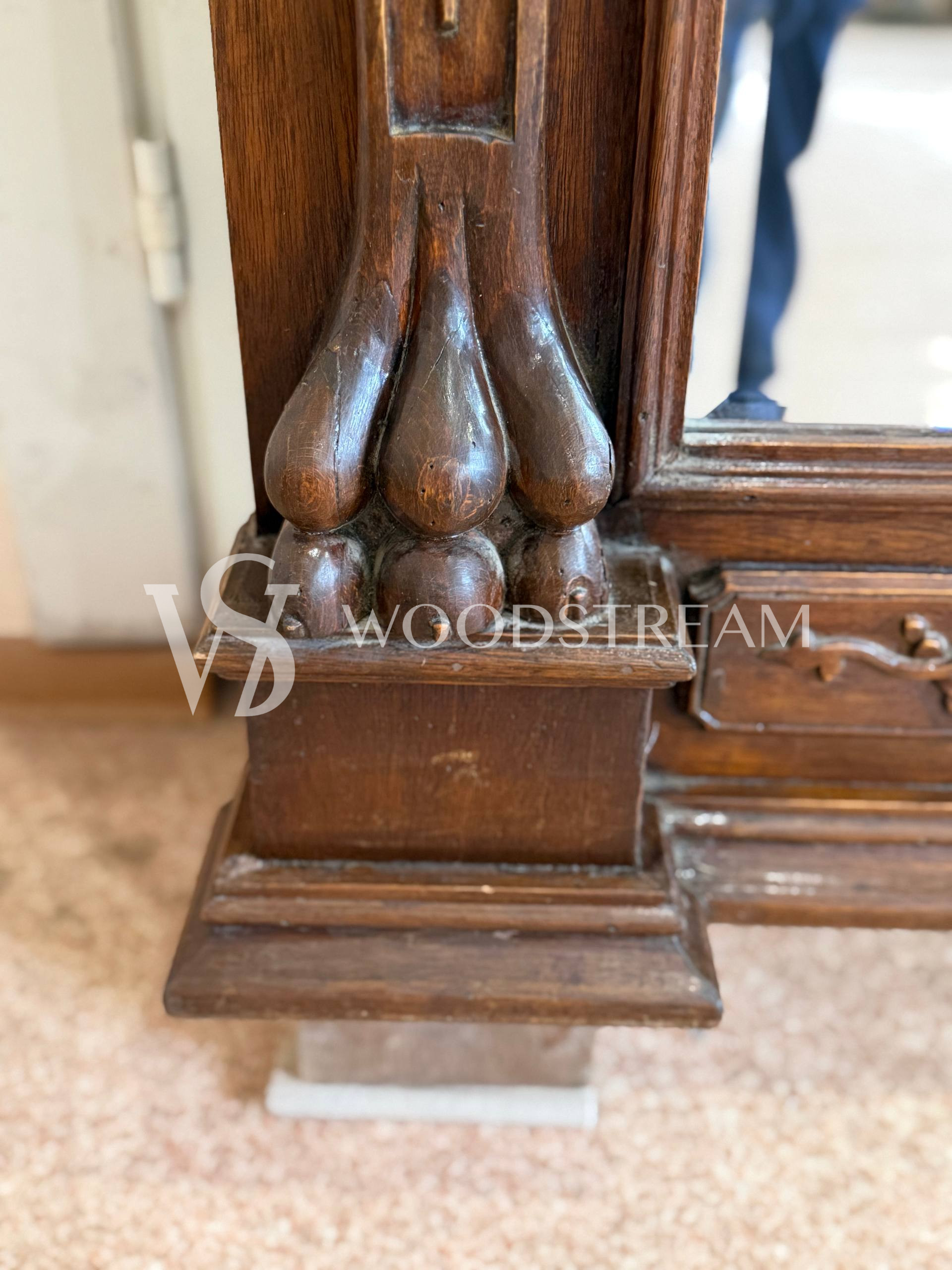 Зеркало напольное винтажное