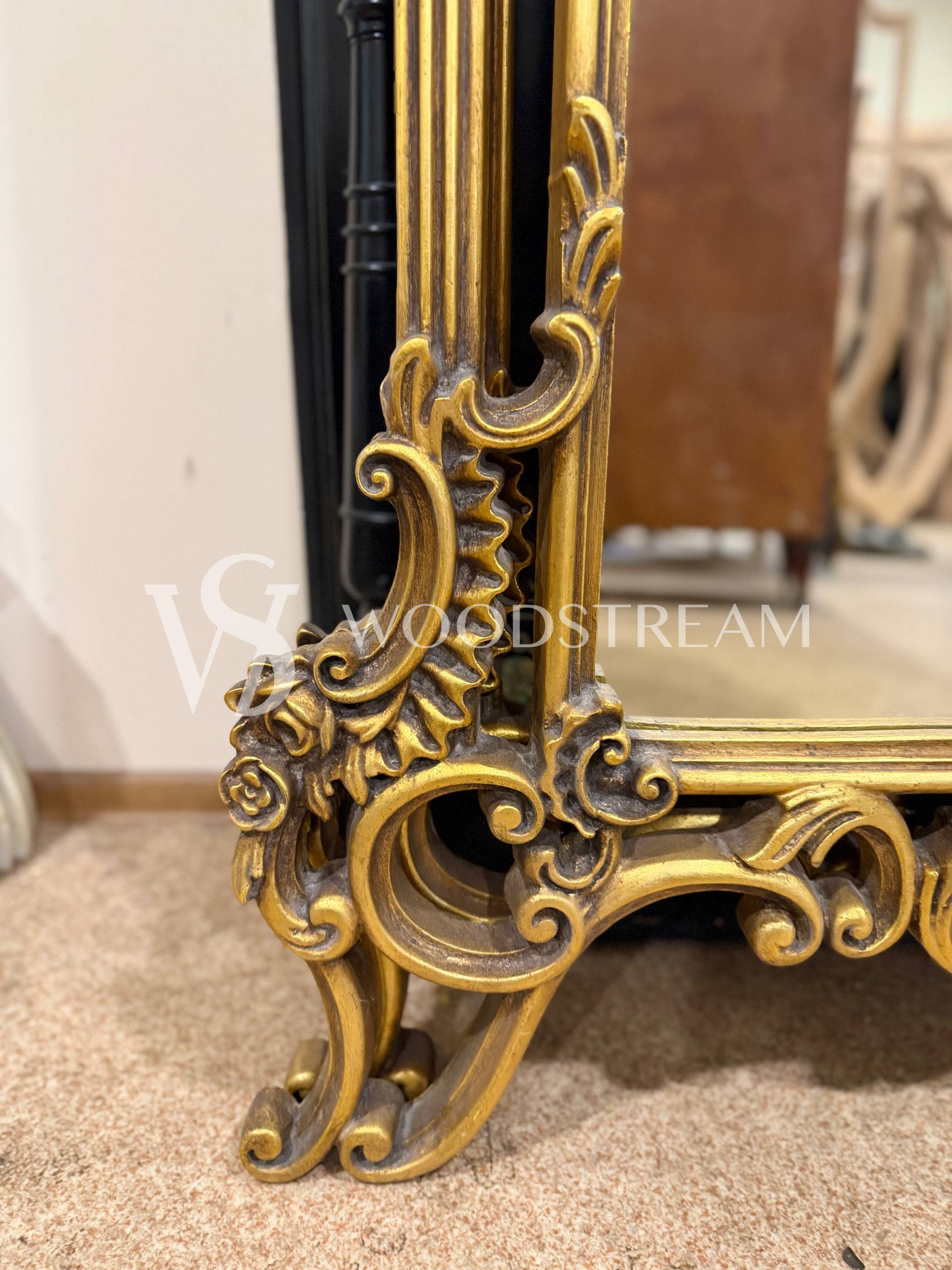 Зеркало напольное в стиле барокко