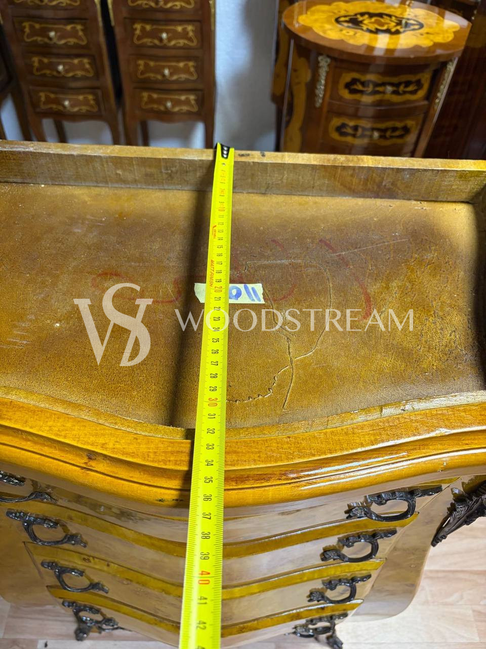 Комод в стиле Людовика XIV