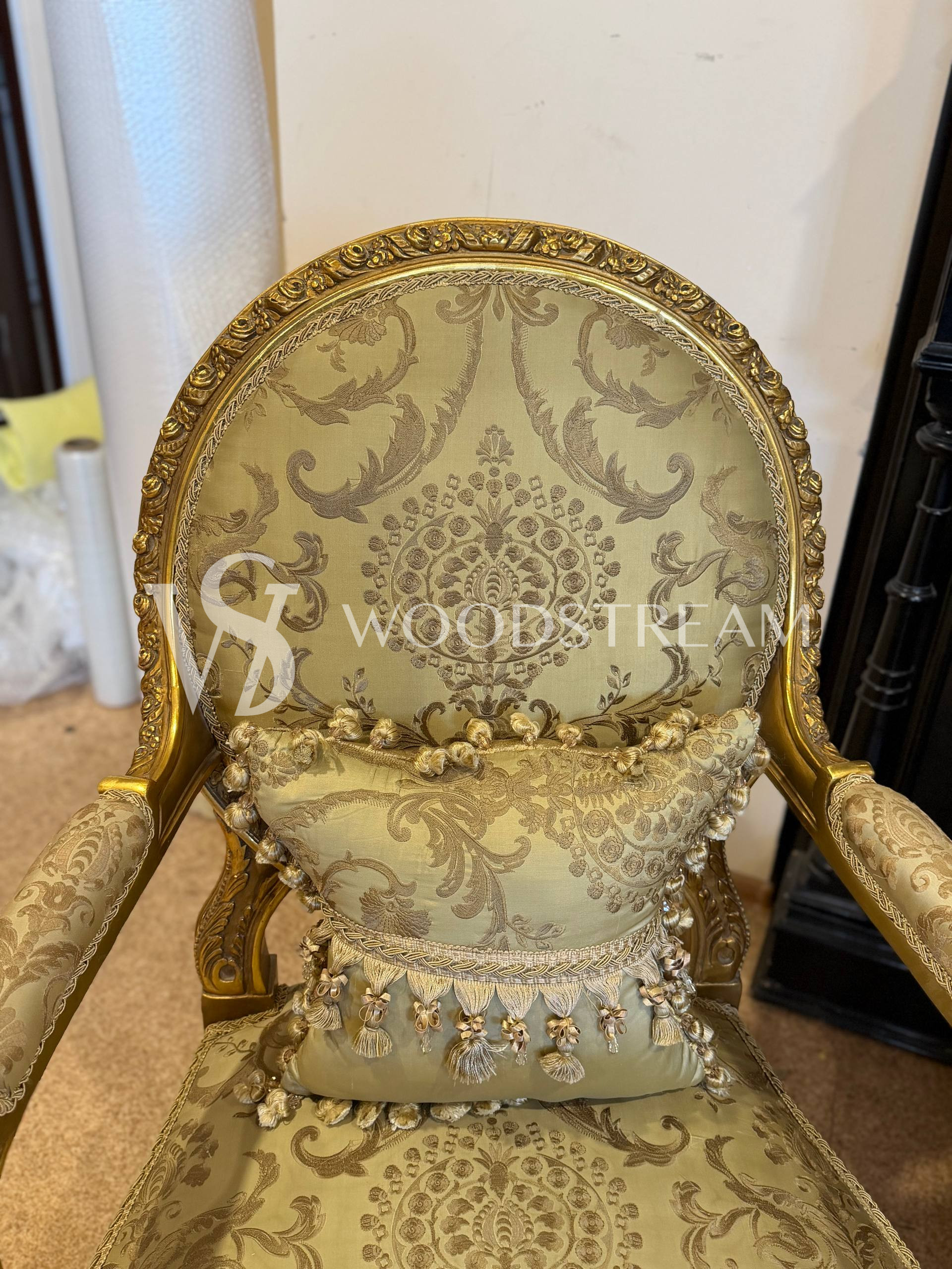 Комплект мягкой мебели для гостиной в стиле Людовика XVI