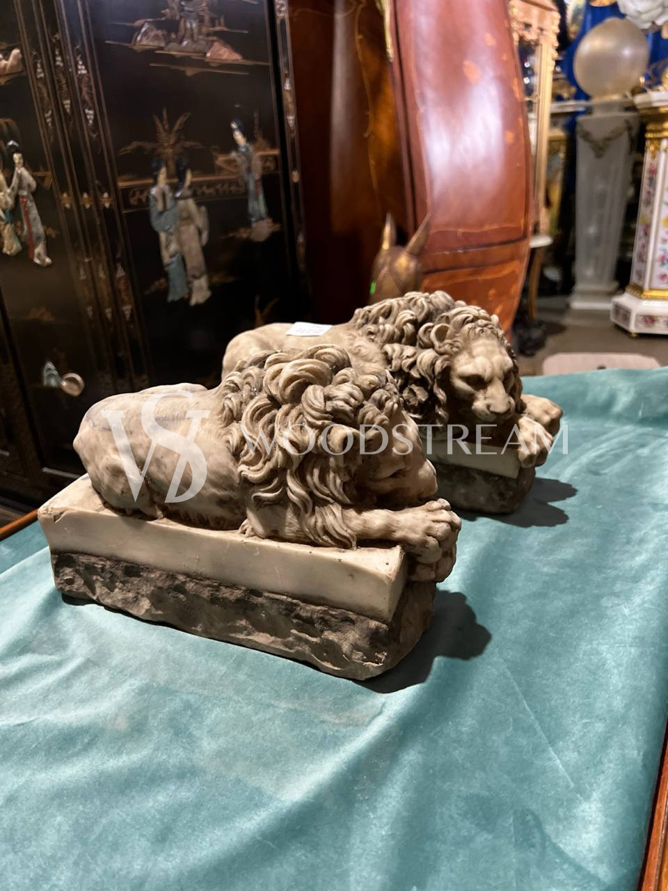 Статуэтка/Скульптура 2 штуки Спящий и пробуждающийся лев