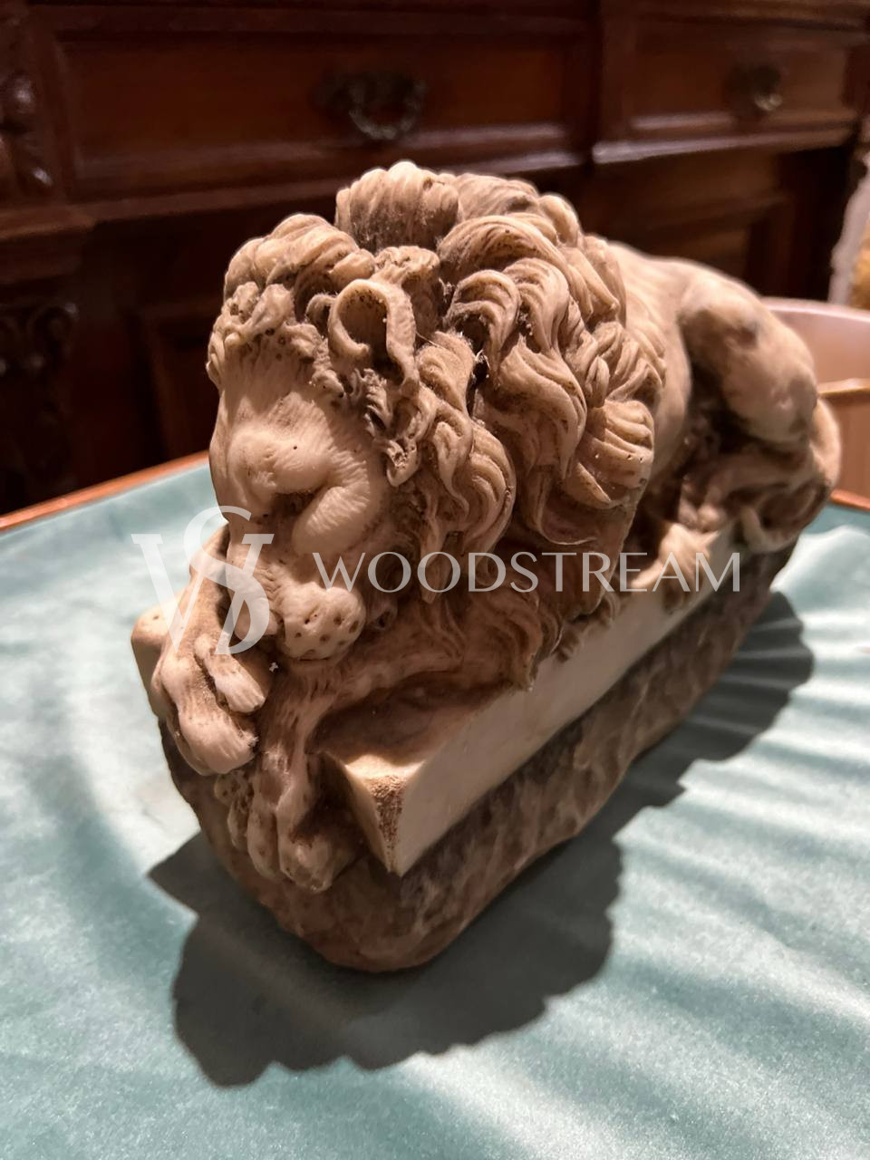 Статуэтка/Скульптура 2 штуки Спящий и пробуждающийся лев