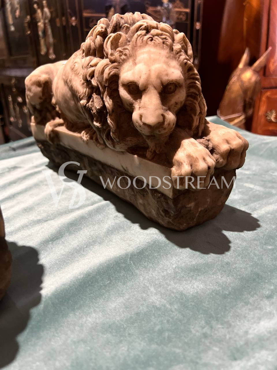 Статуэтка/Скульптура 2 штуки Спящий и пробуждающийся лев