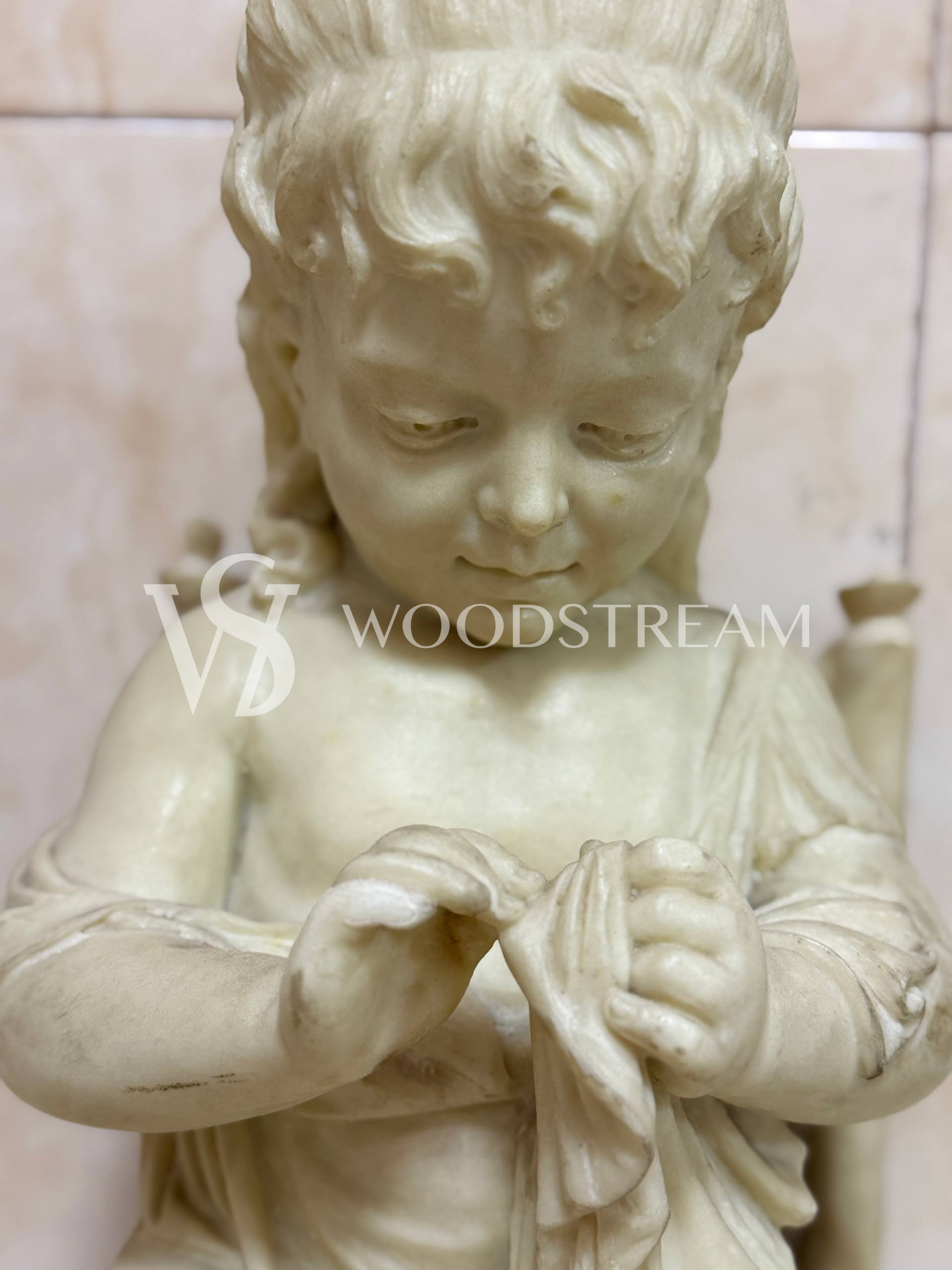 Статуэтка/Скульптура Девочка