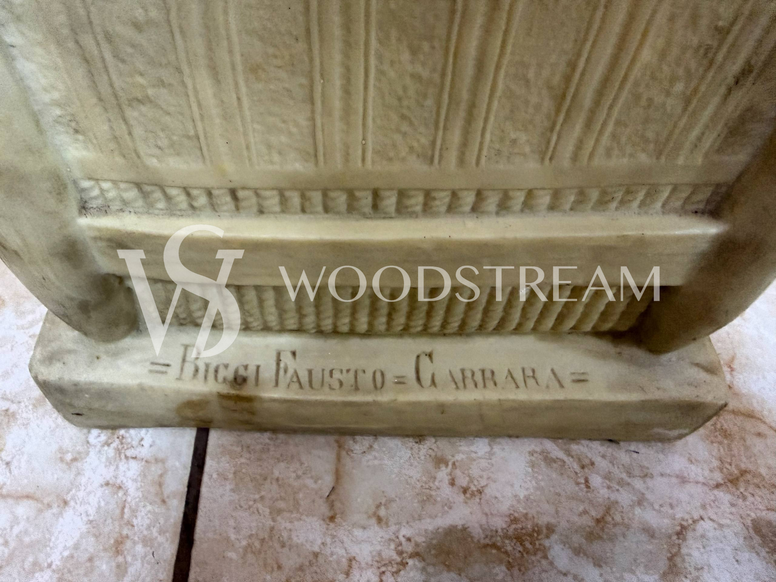 Статуэтка/Скульптура Девочка