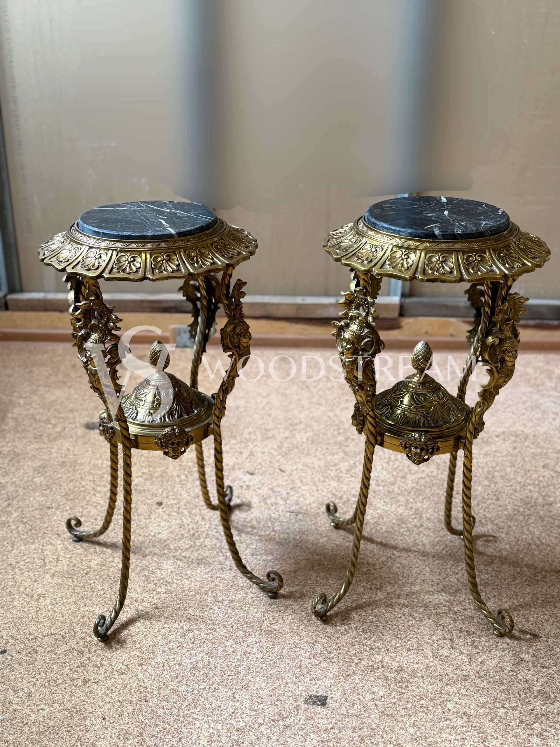 Подставка в стиле Людовика XV 2 штуки