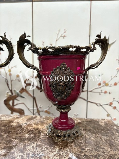 Ваза в дворцовом стиле