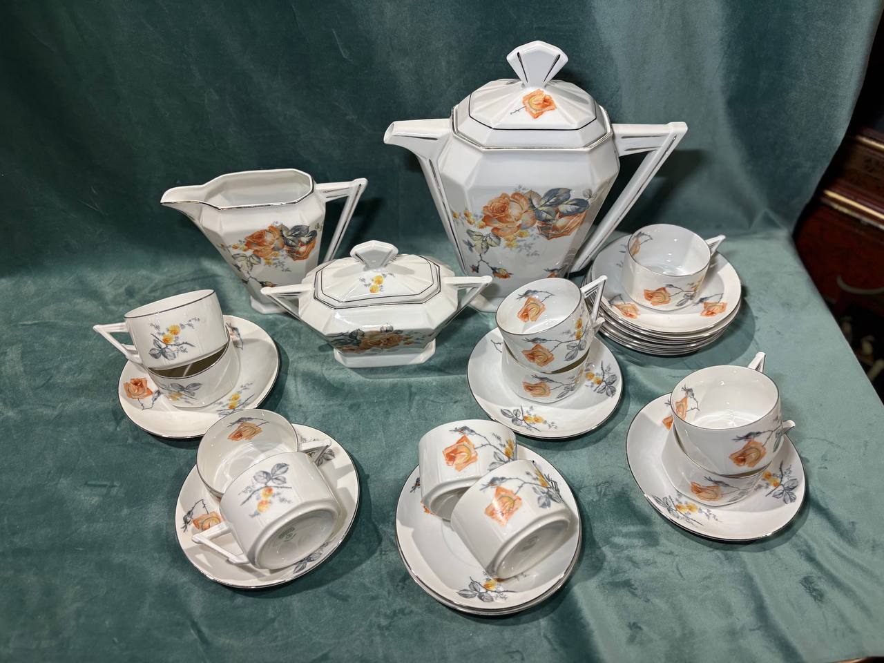 Сервиз чайный/кофейный винтажный на 11 персон