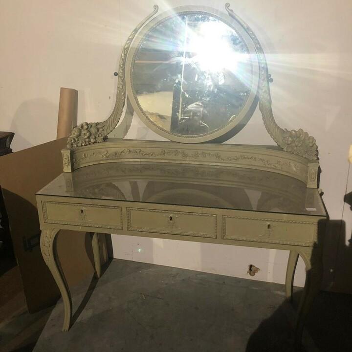 Стол дамский будуарный/письменный