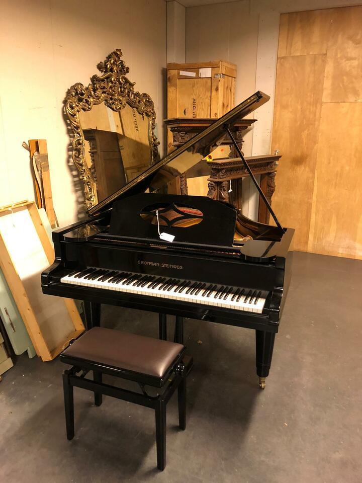 Рояль старинный  Grotrian Steinweg 