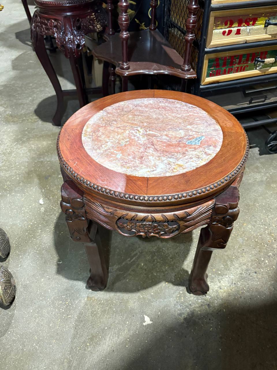 Подставка в восточном стиле