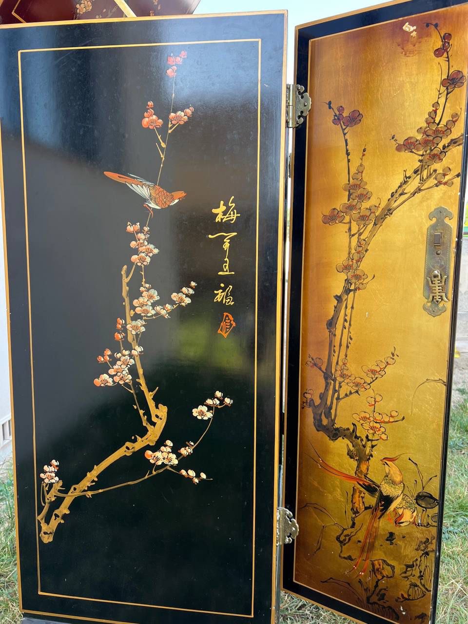 Шкаф в стиле шинуазри