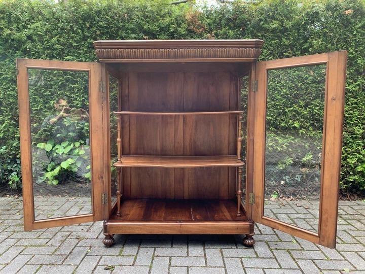 Шкаф/Витрина в стиле ренессанс