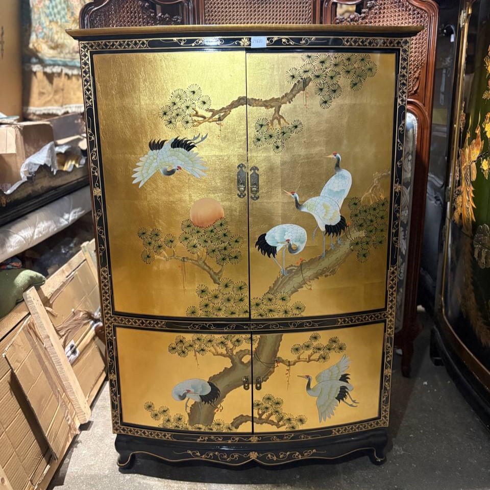 Шкаф в стиле шинуазри