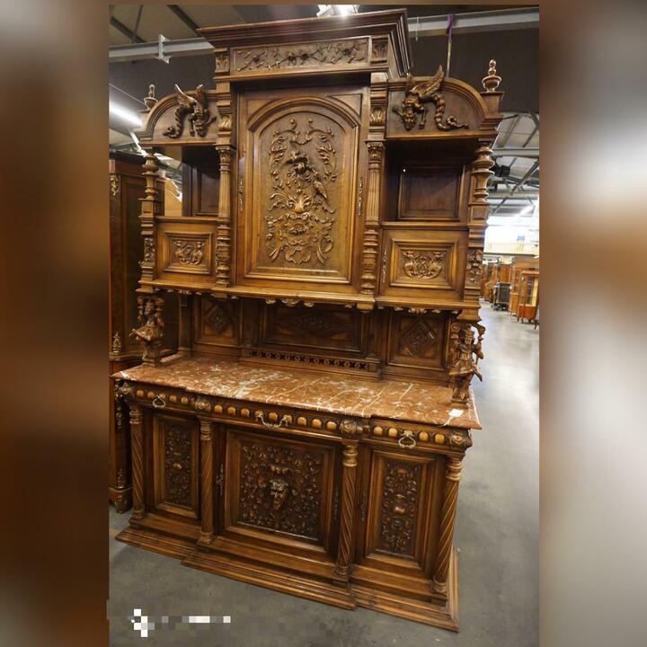 Буфет в стиле ренессанс