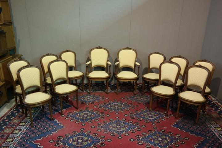 Комплект: 10 стульев 2 кресла
