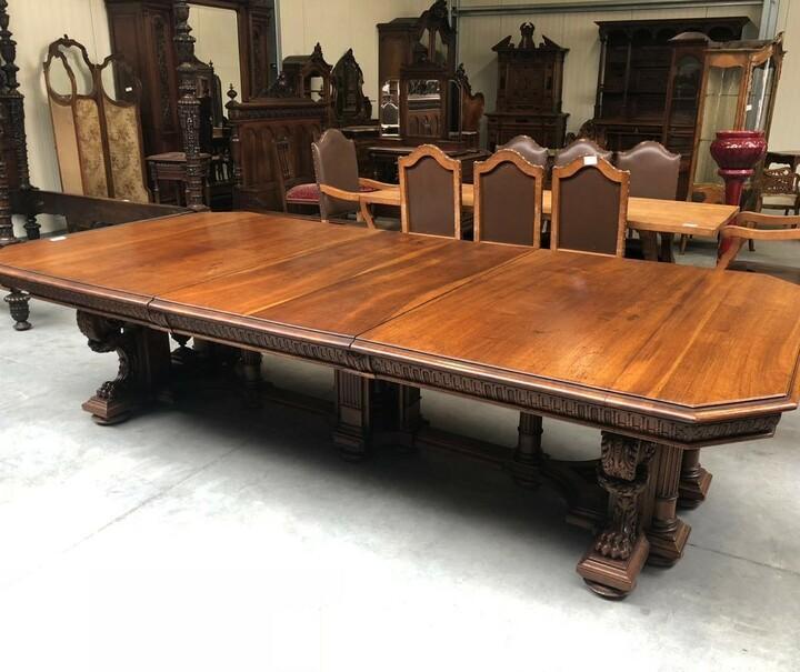 Стол обеденный раскладной  большой в стиле ренессанс