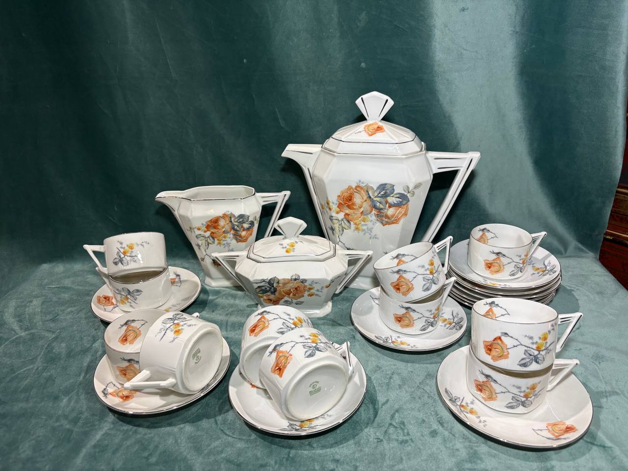 Сервиз чайный/кофейный винтажный на 11 персон