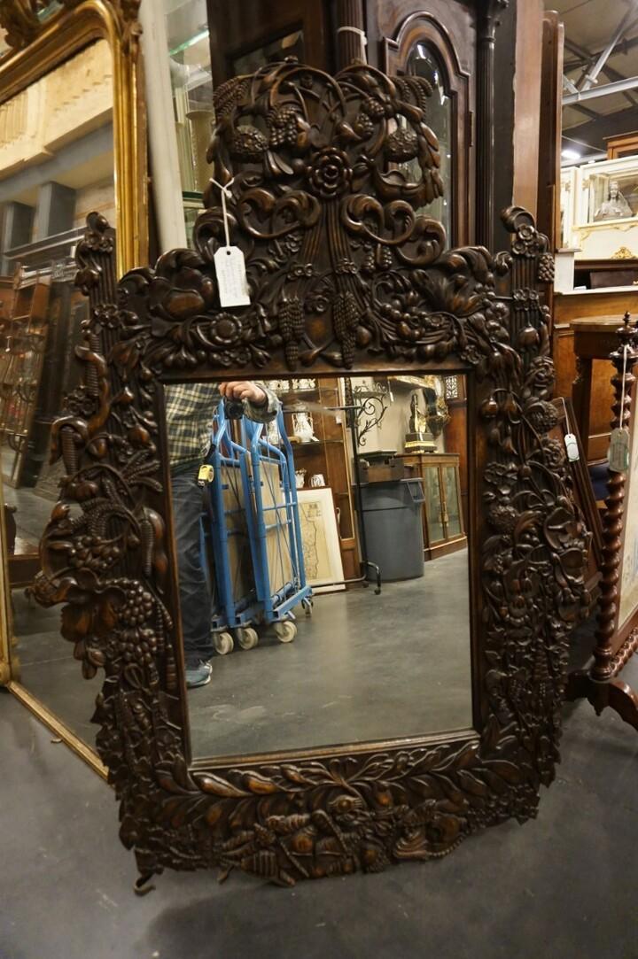 Зеркало настенное старинное