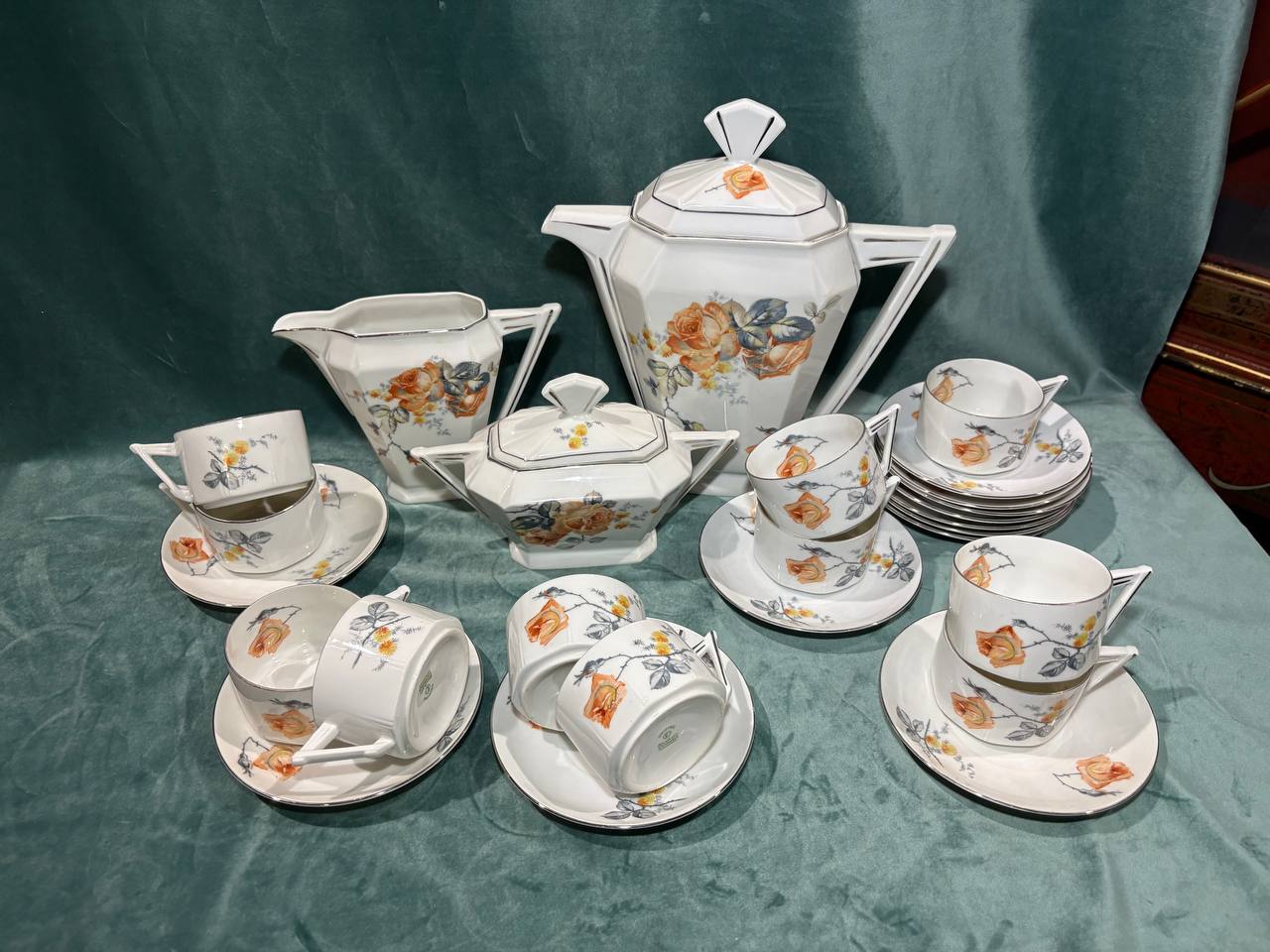 Сервиз чайный/кофейный винтажный на 11 персон