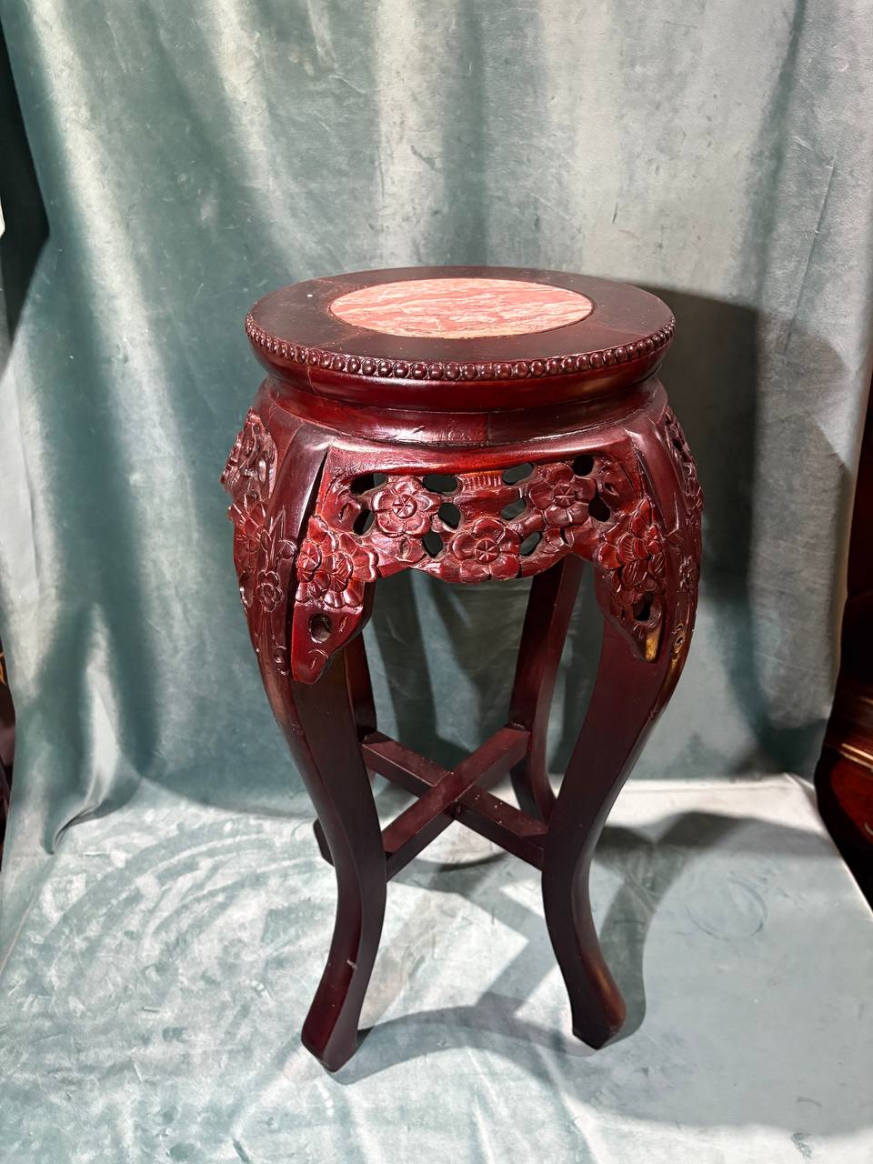 Подставка в восточном стиле