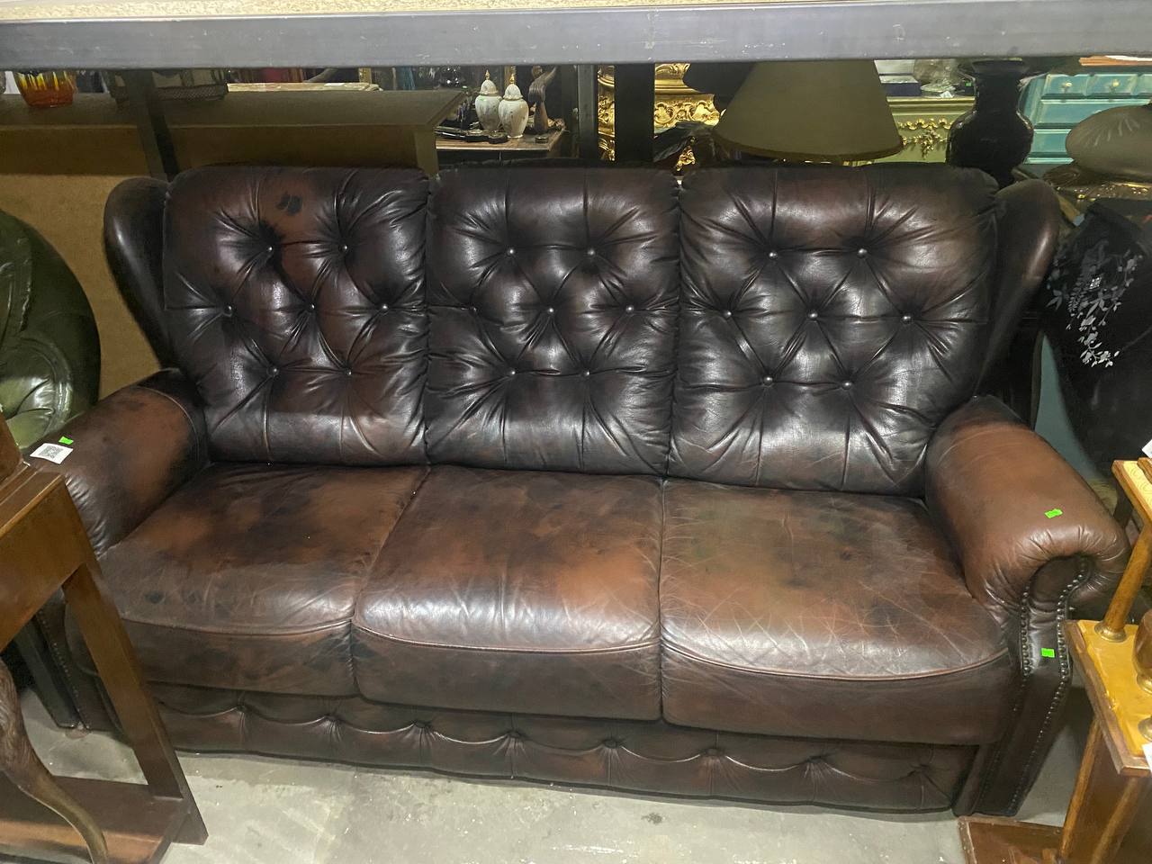 Диван винтажный кожаный