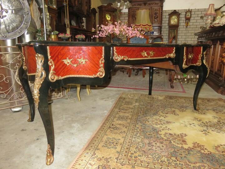 Стол письменный в стиле Людовика XIV