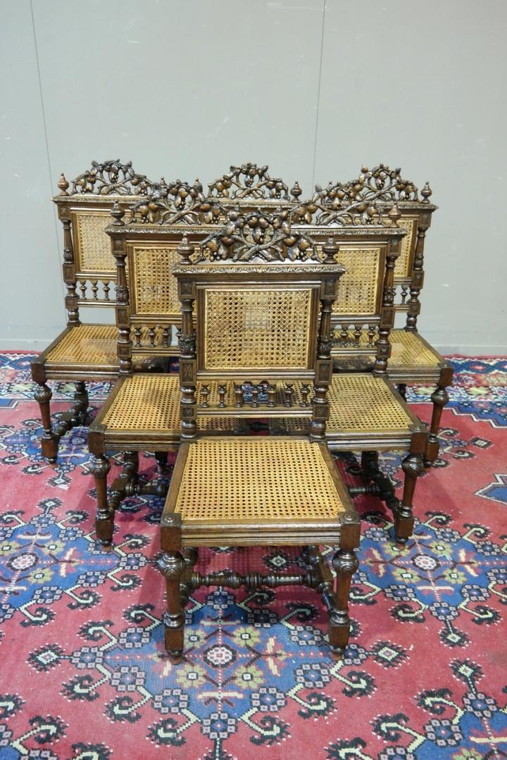 Комплект: 6 стульев