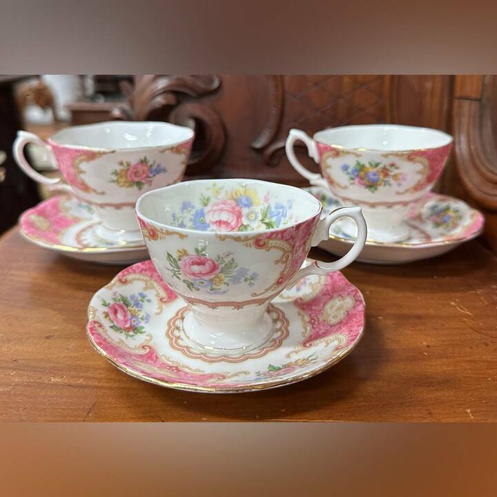 Чайная пара Royal Albert серия Lady Carlyle (3 пары)