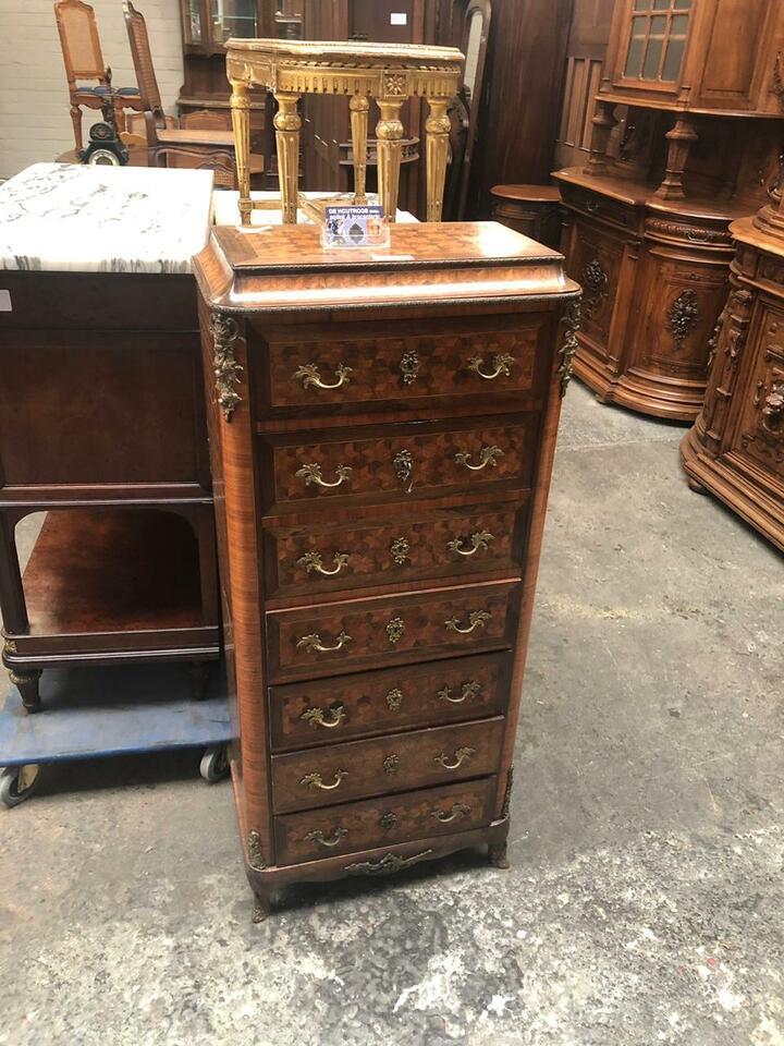 Комод на 7 ящиков в стиле Людовика XVI