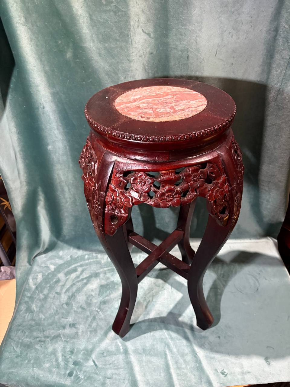 Подставка в восточном стиле