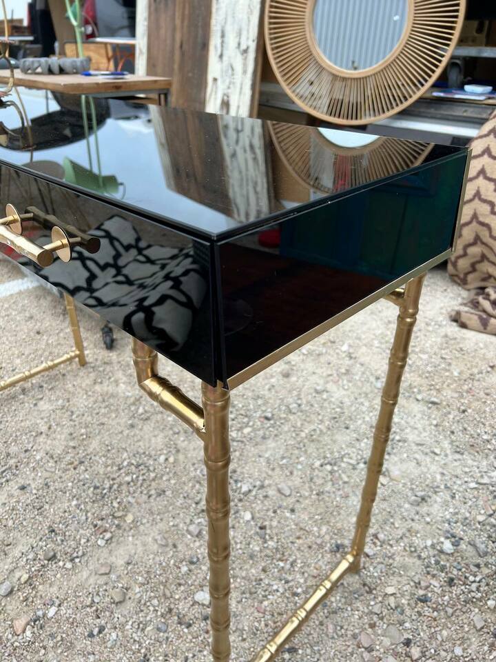 Консоль дизайнерская