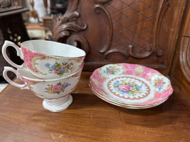 Чайная пара Royal Albert серия Lady Carlyle (3 пары)