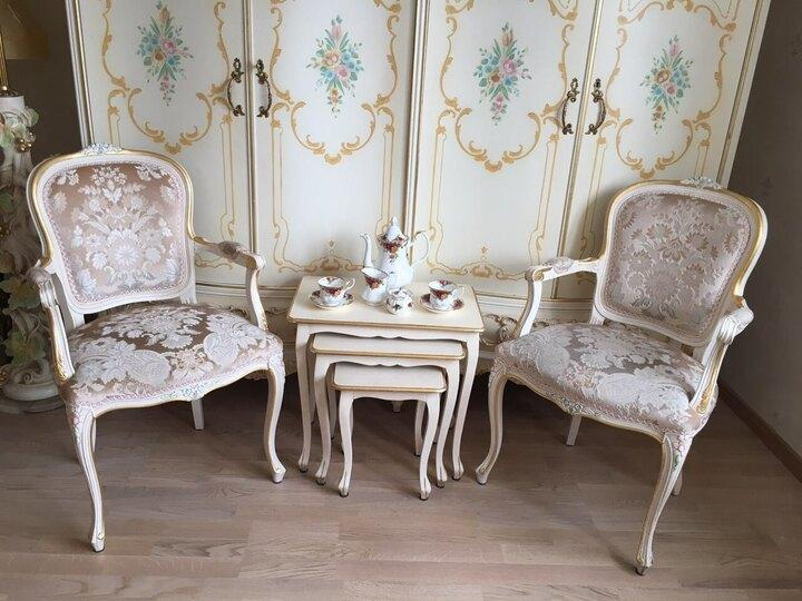 Кресло в стиле Людовика XV 2 штуки