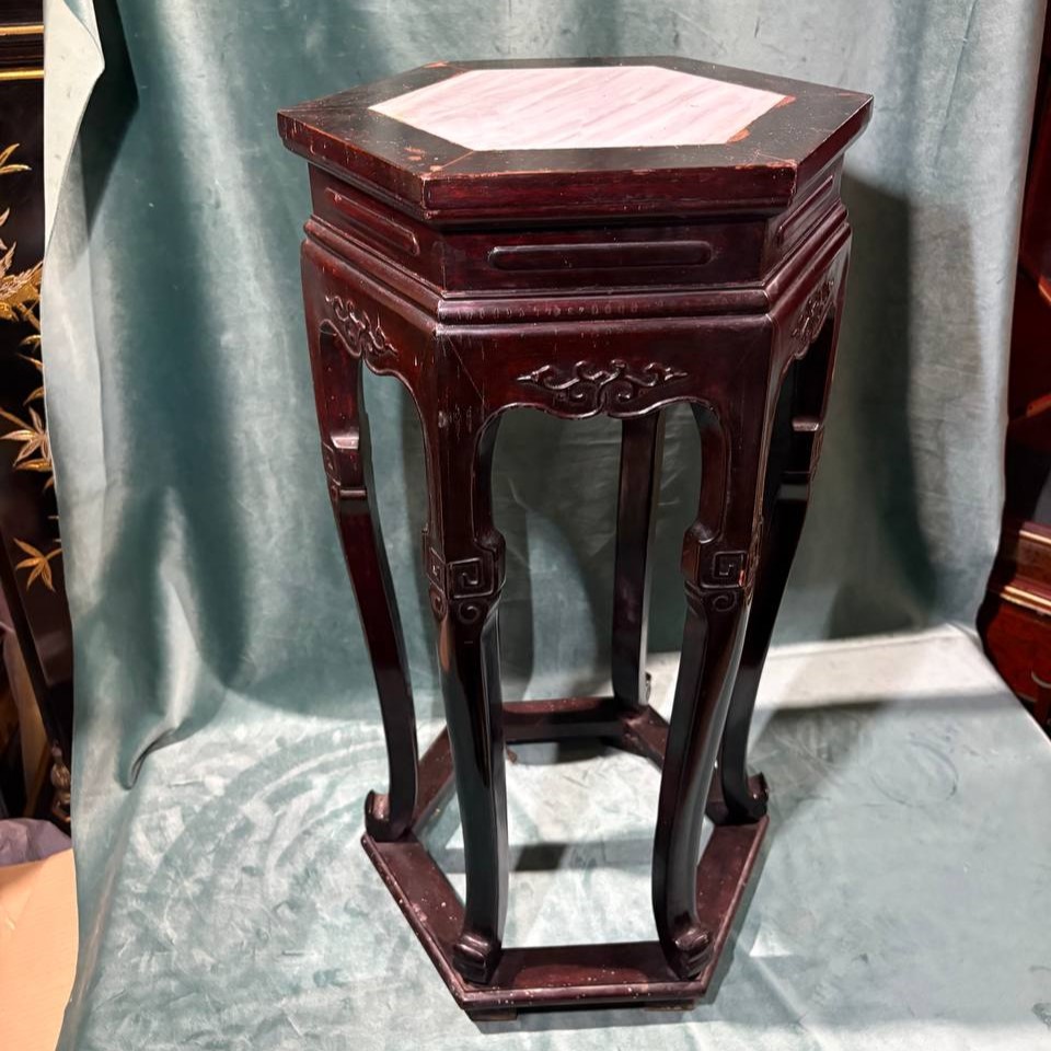 Подставка в восточном стиле