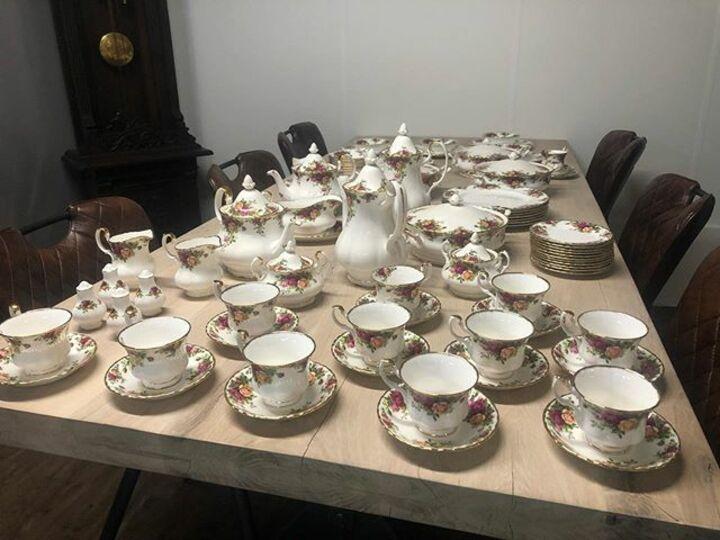 Сервиз Royal Albert