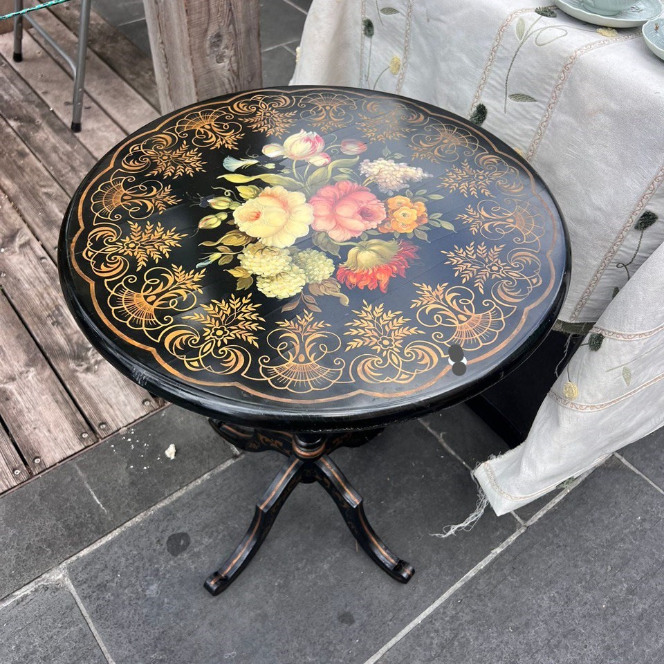 Стол журнальный винтажный