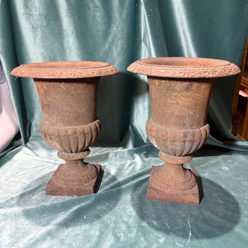 Вазон садово-парковый 2 штуки