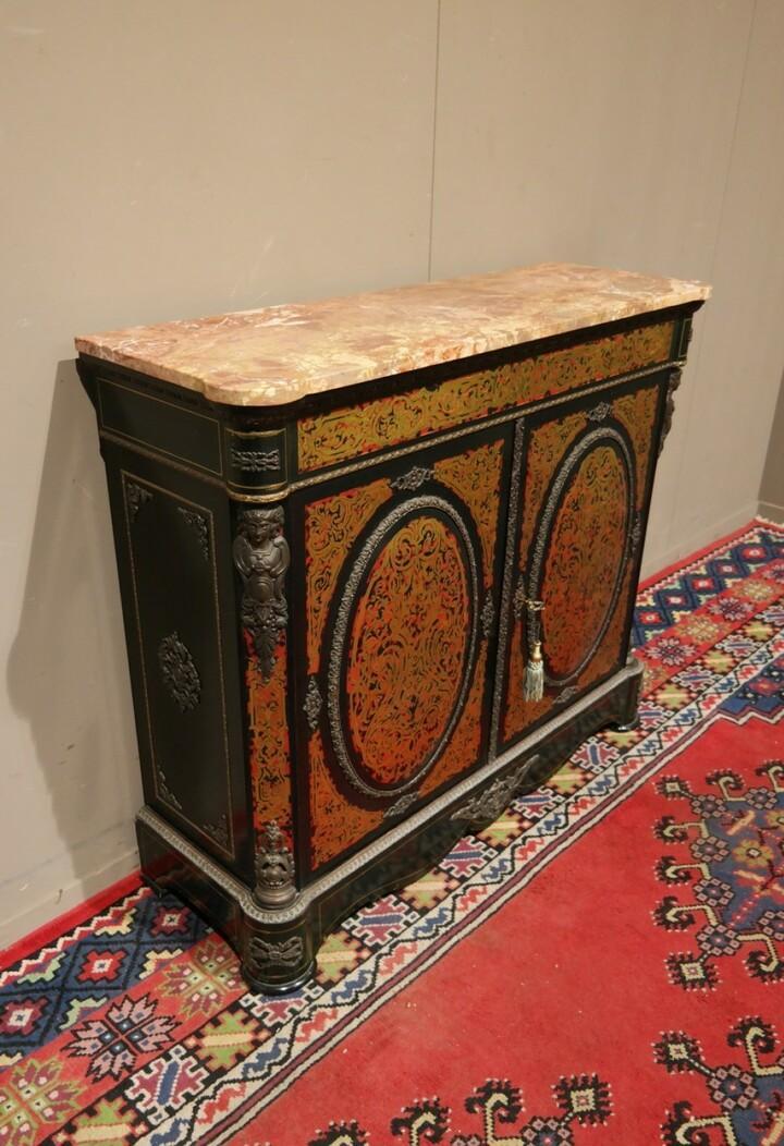 Комод в стиле Буль