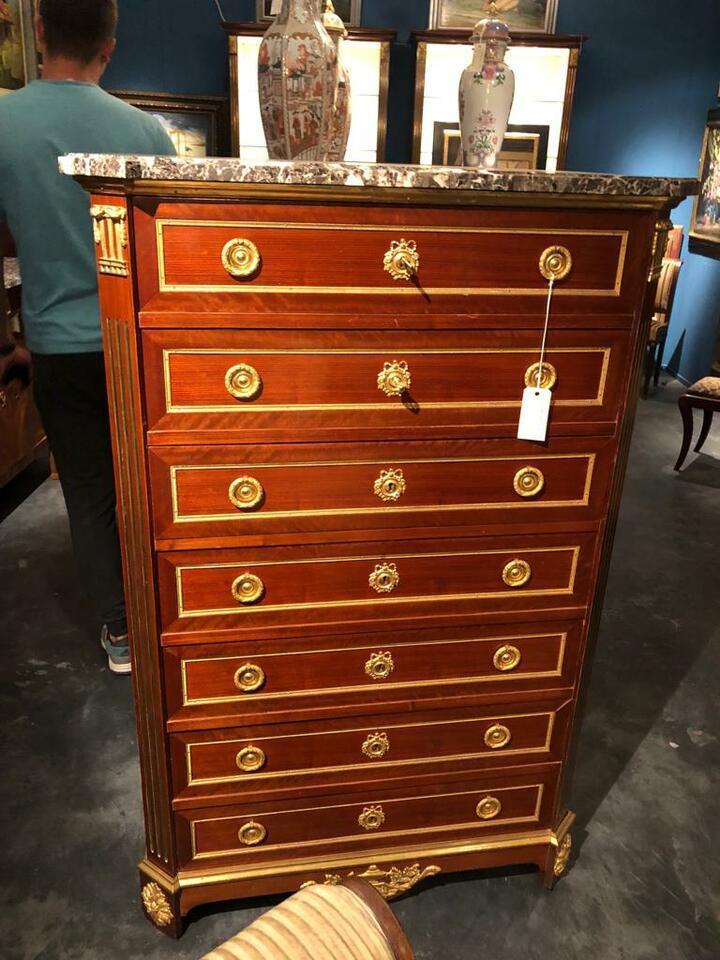 Комод на 7 ящиков в стиле ампир