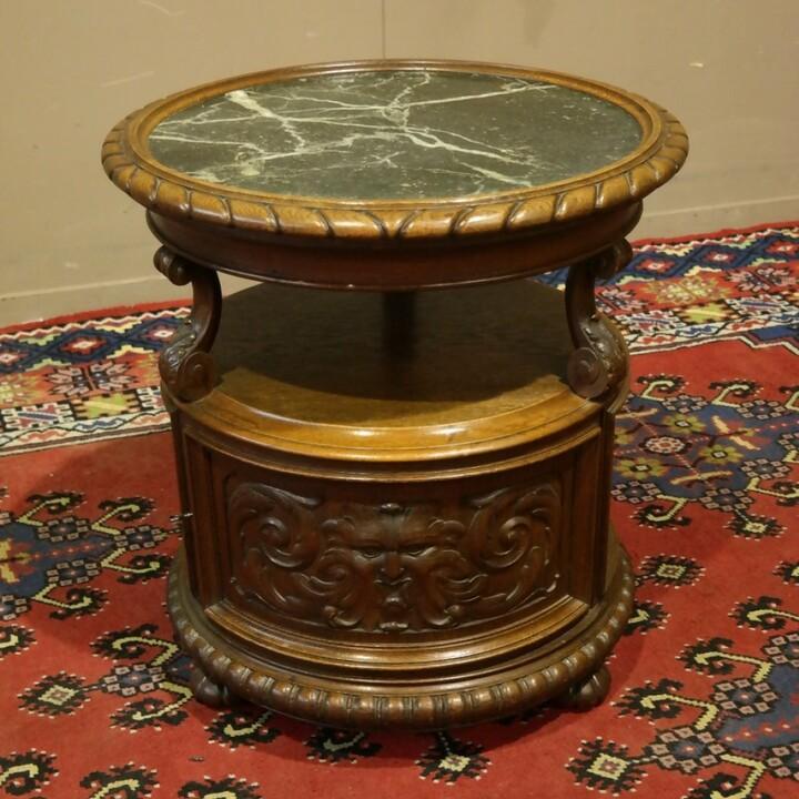 Столик консольный/подставка в стиле ренессанс