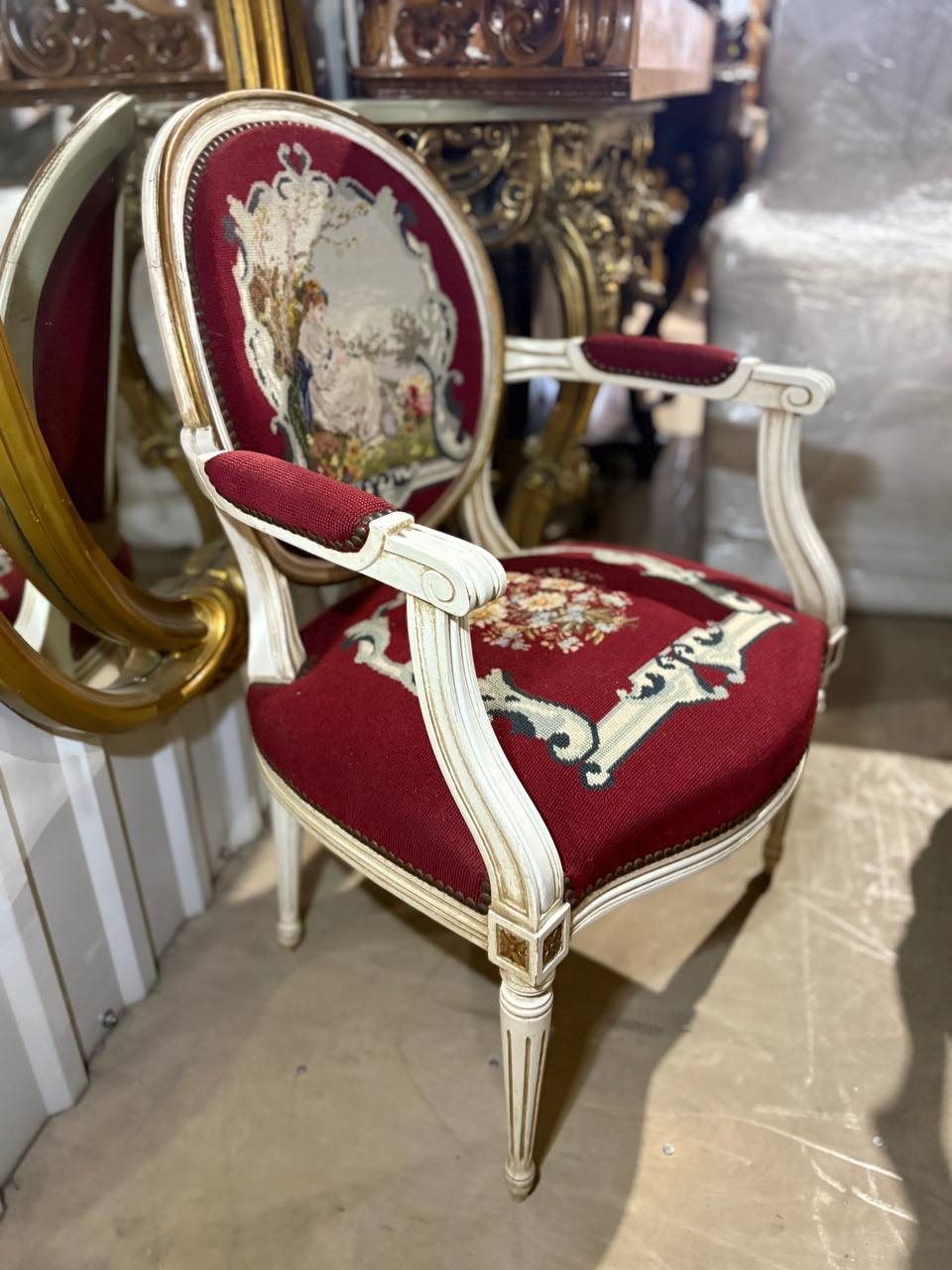Кресло гобеленовое в стиле Людовика XVI