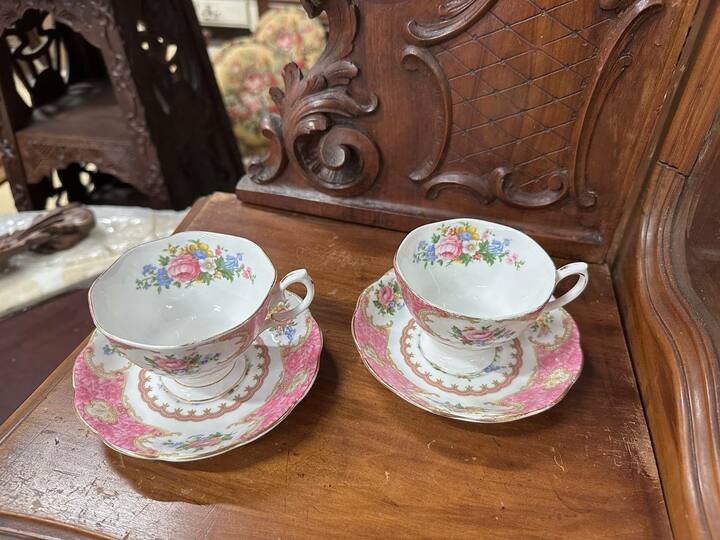 Чайная пара Royal Albert серия Lady Carlyle (3 пары)