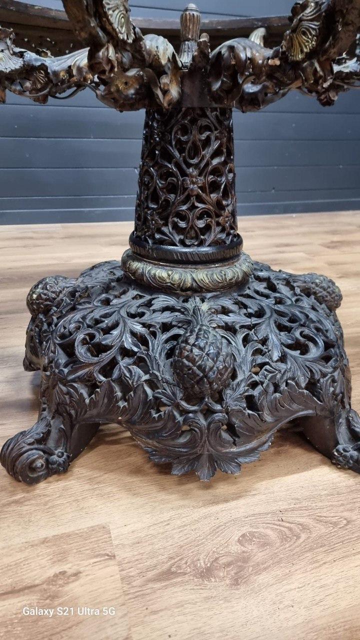 Стол в англо-индийском стиле