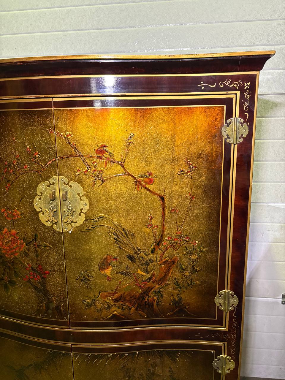 Шкаф в стиле шинуазри