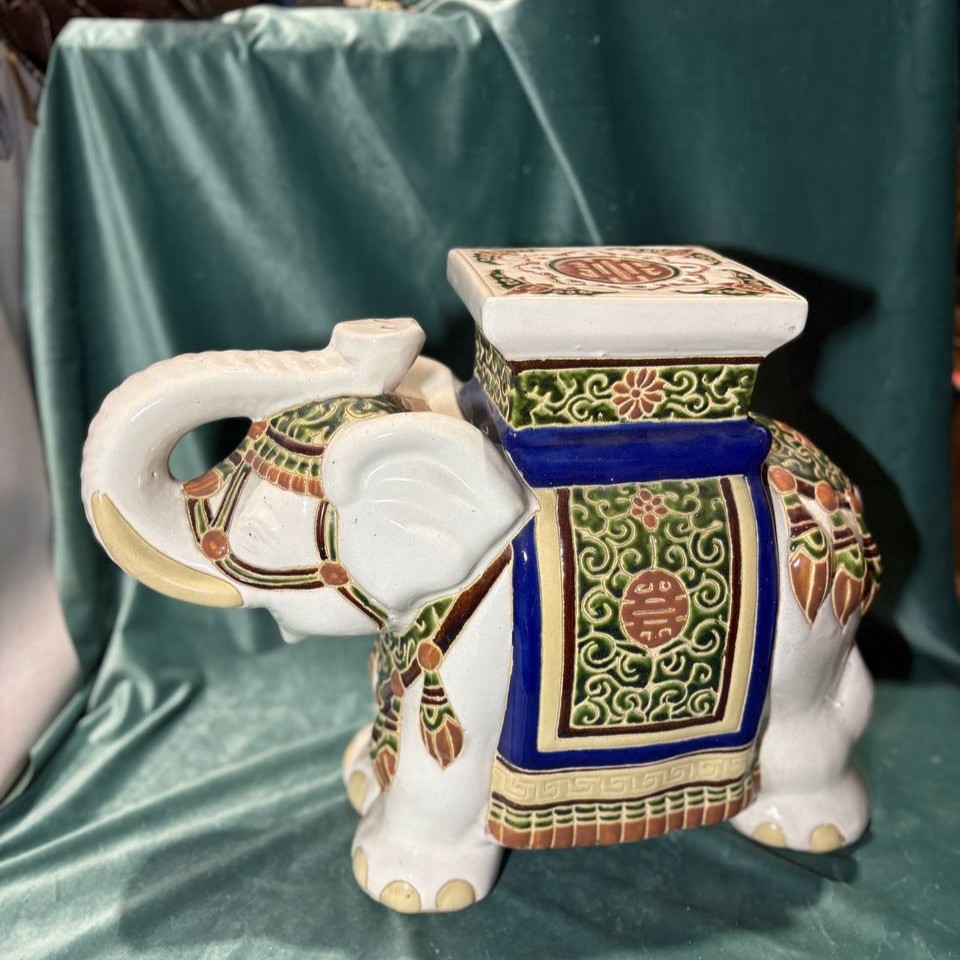 Подставка/Скульптура/фигура Слон